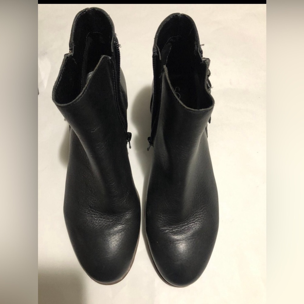 Sole Society Abbott leather bootie black boots